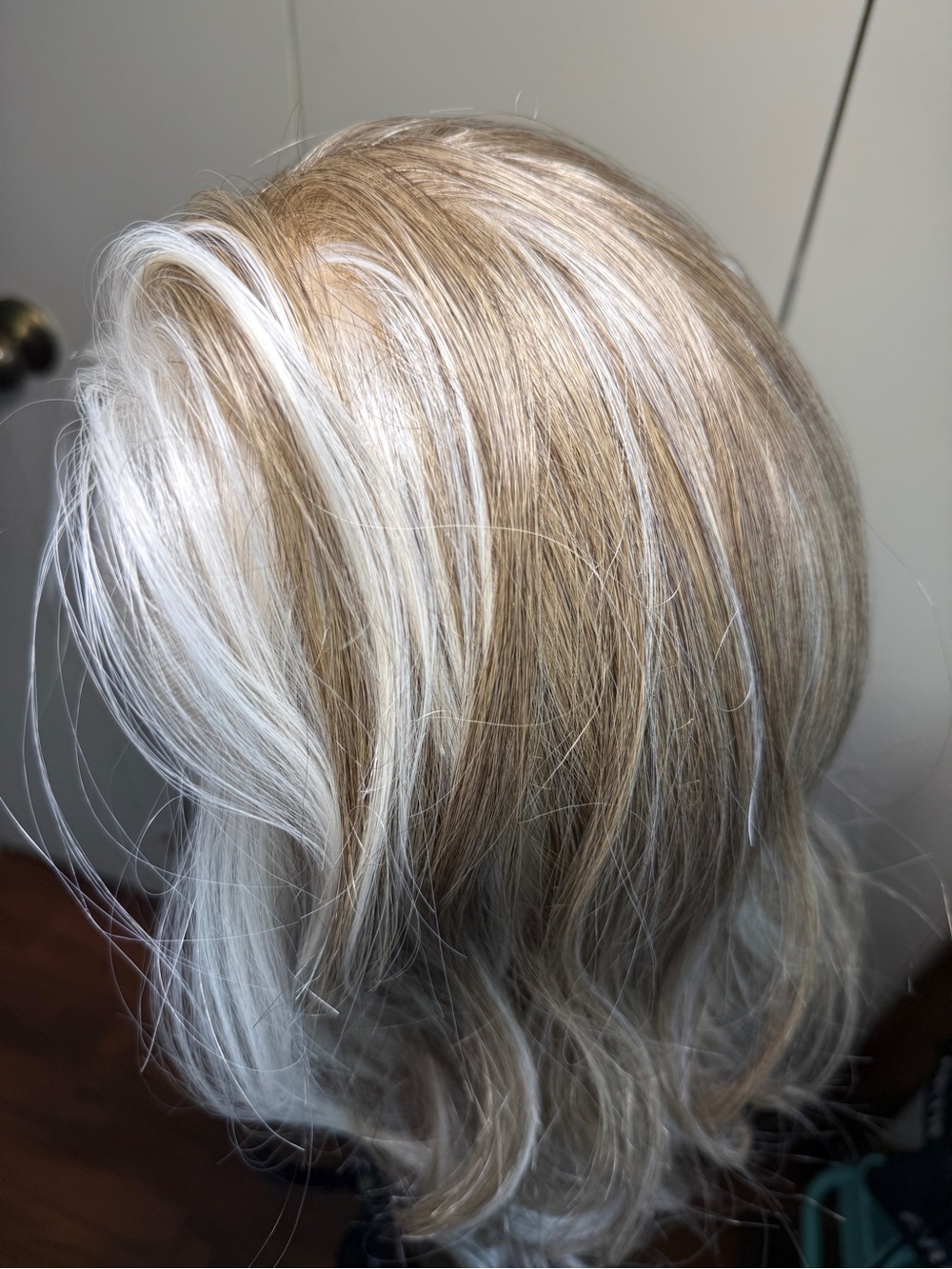 Grey highlight 13x6 lacefront synthetic wig 22inch NEW!! - Picture 7 of 9